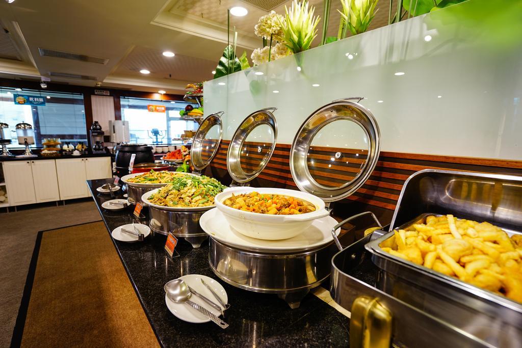 Cambridge Tainan Hotel Екстер'єр фото