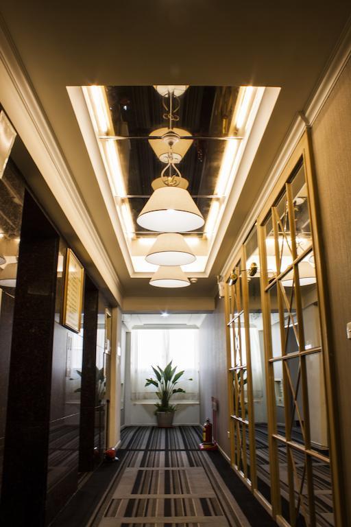 Cambridge Tainan Hotel Екстер'єр фото